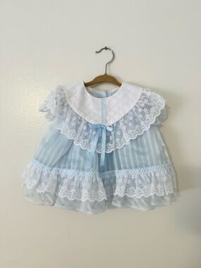 Vintage Baby Girls 6-9 Months Blue and White Lace Short Dress or Blouse Floral